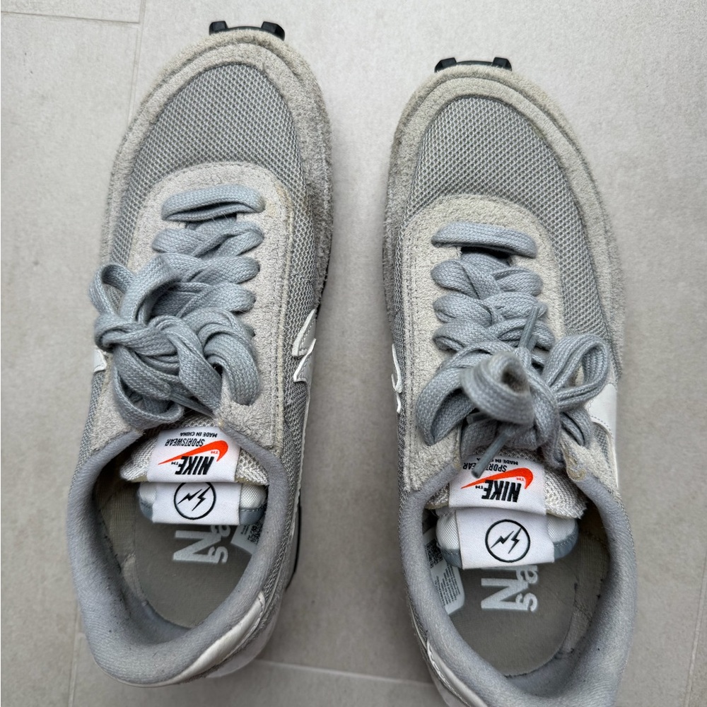 Sacai x Nike x Fragment
LD Waffle 'Light Smoke Grey' Sneakers